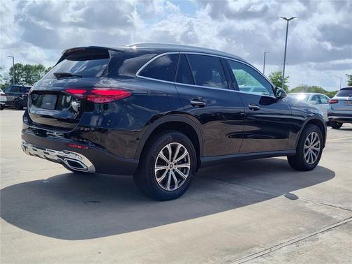Black 2026 Mercedes-Benz GLC 300 Base
