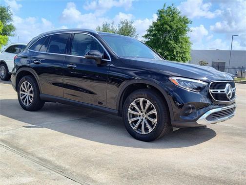 Black 2026 Mercedes-Benz GLC 300 Base