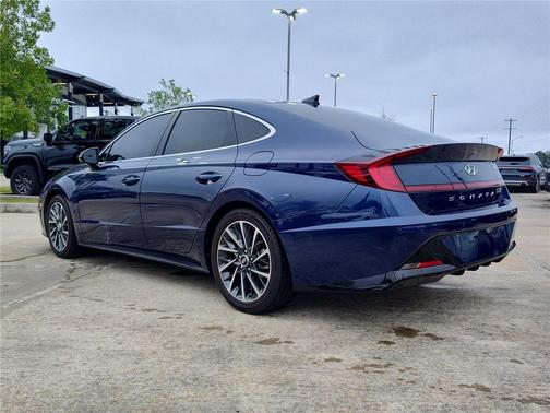 2022 Hyundai SONATA Limited