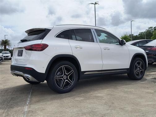 Polar White 2026 Mercedes-Benz GLA 250 4MATIC