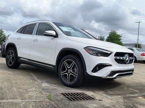 Polar White 2026 Mercedes-Benz GLA 250 4MATIC