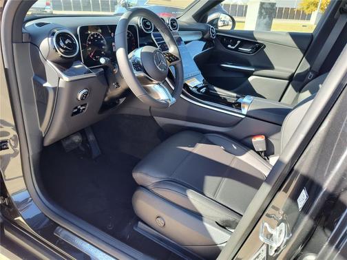 2026 Mercedes-Benz GLC 300 Base