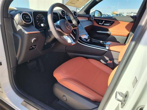 2026 Mercedes-Benz GLC 300 Base