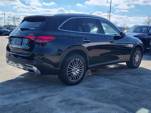 BLACK 2026 Mercedes-Benz GLC 300 Base