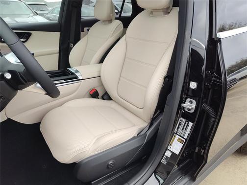 2026 Mercedes-Benz GLC 300 Base