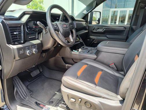 2024 GMC Sierra 2500 AT4