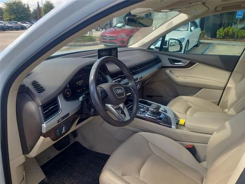 2019 Audi Q7 45 Premium Plus