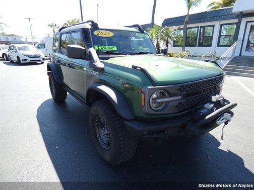 Eruption Green Metallic 2023 Ford Bronco Everglades