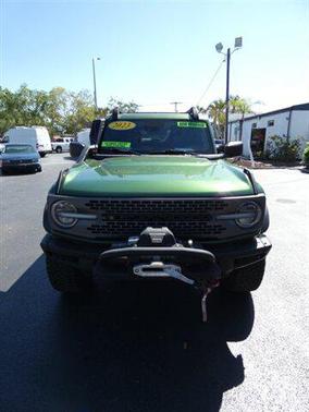 Eruption Green Metallic 2023 Ford Bronco Everglades