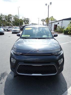 Gravity Grey 2020 Kia Soul LX