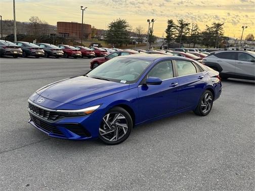 2025 Hyundai ELANTRA SEL Convenience