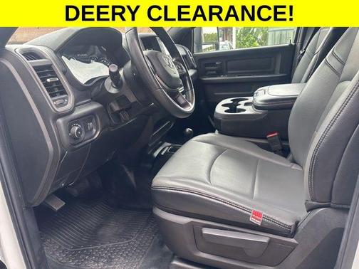 2024 RAM 2500 Tradesman Crew Cab 4x4 6'4' Box