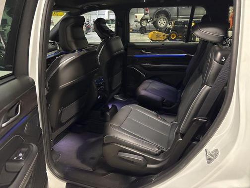 2025 Jeep Grand Cherokee L Overland