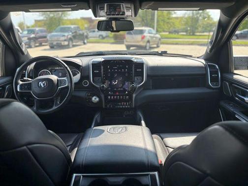 Ivory White Tri-Coat Pearlcoat 2020 RAM 1500 Laramie