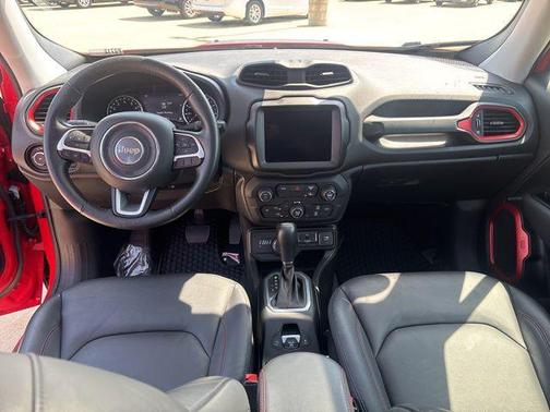 2023 Jeep Renegade Trailhawk