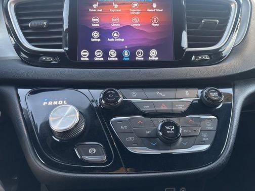 2020 Chrysler Pacifica L