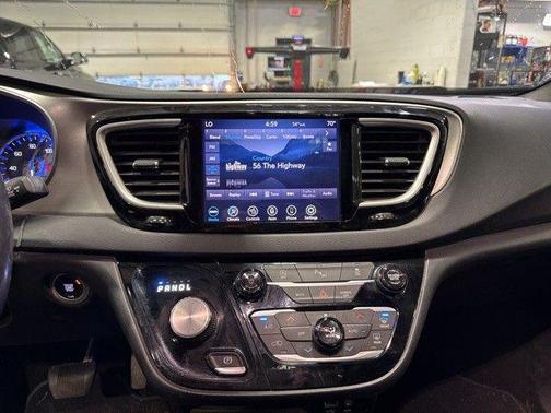 2020 Chrysler Pacifica L