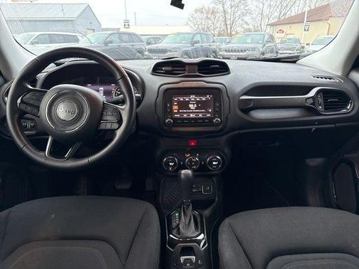 2017 Jeep Renegade Altitude