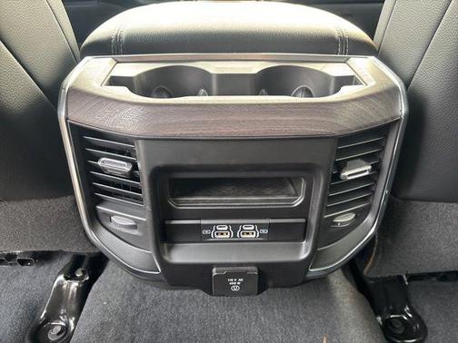 2025 RAM 2500 Laramie Crew Cab 4x4 6'4' Box
