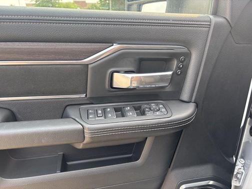 2025 RAM 2500 Laramie Crew Cab 4x4 6'4' Box