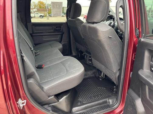 2022 RAM 2500 Tradesman Crew Cab 4x4 6'4' Box