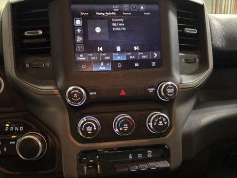 2022 RAM 2500 Tradesman Crew Cab 4x4 6'4' Box