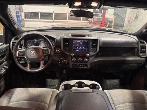 2022 RAM 2500 Tradesman Crew Cab 4x4 6'4' Box