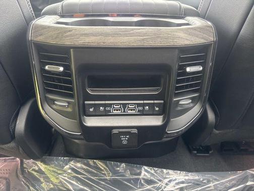 2025 RAM 1500 Limited