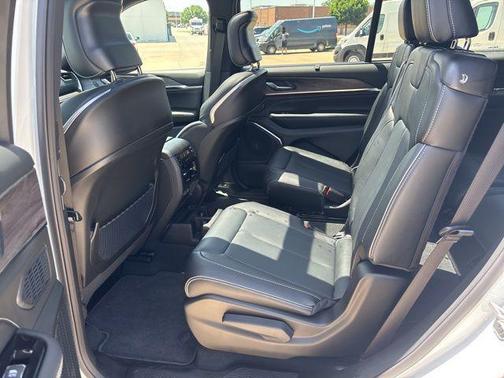 2025 Jeep Grand Cherokee L Overland