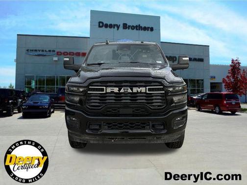 2025 RAM 2500 Big Horn Crew Cab 4x4 8' Box