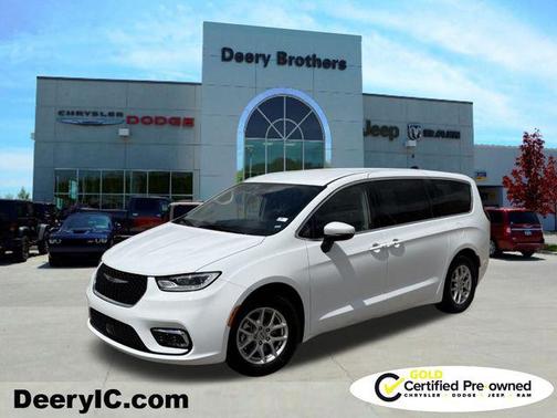 2023 Chrysler Pacifica Touring L
