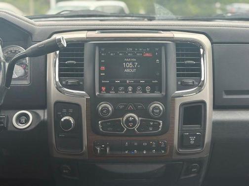 Bright White Clearcoat 2016 RAM 3500 Laramie