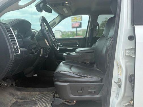 Bright White Clearcoat 2016 RAM 3500 Laramie