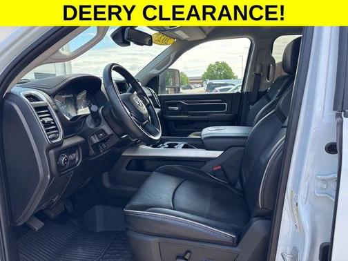 2023 RAM 3500 Laramie Crew Cab 4x4 6'4' Box