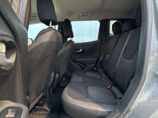 2023 Jeep Renegade Upland