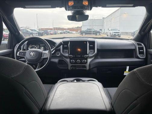 2024 RAM 3500 Tradesman Crew Cab 4x4 8' Box