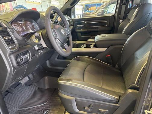 2025 RAM 2500 Laramie Crew Cab 4x4 6'4' Box