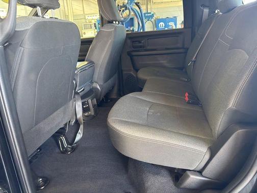 2021 RAM 2500 Tradesman Crew Cab 4x4 6'4' Box