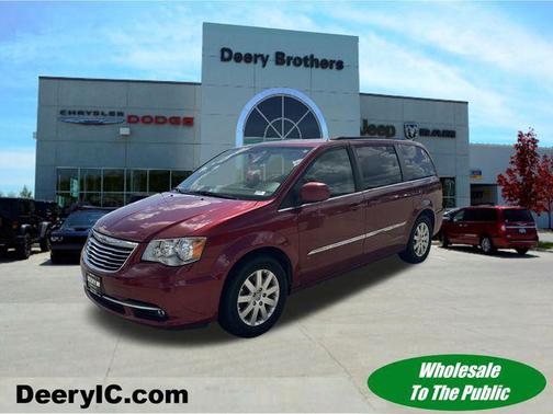 2016 Chrysler Town & Country Touring
