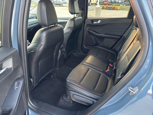 2025 Ford Escape Platinum