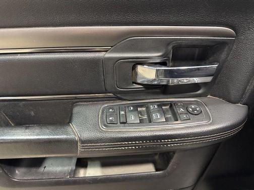 2018 RAM 2500 Big Horn Crew Cab 4x4 8' Box