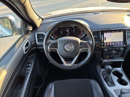 2022 Jeep Grand Cherokee Laredo