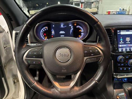 2022 Jeep Grand Cherokee Laredo