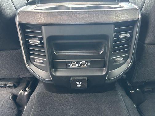 2025 RAM 2500 Laramie Crew Cab 4x4 6'4' Box