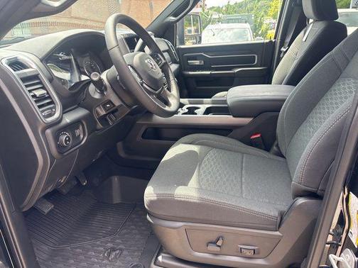2025 RAM 2500 Big Horn Crew Cab 4x4 6'4' Box
