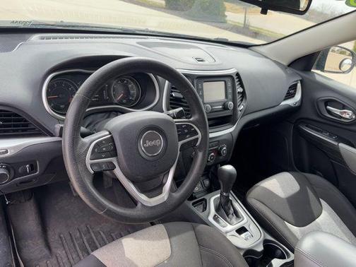 2014 Jeep Cherokee Sport