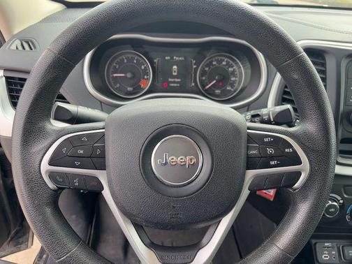 2014 Jeep Cherokee Sport