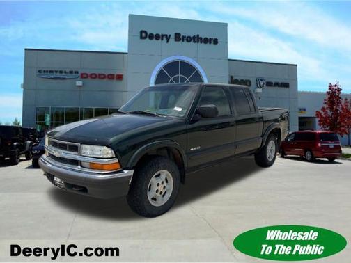 2002 Chevrolet S-10 Base