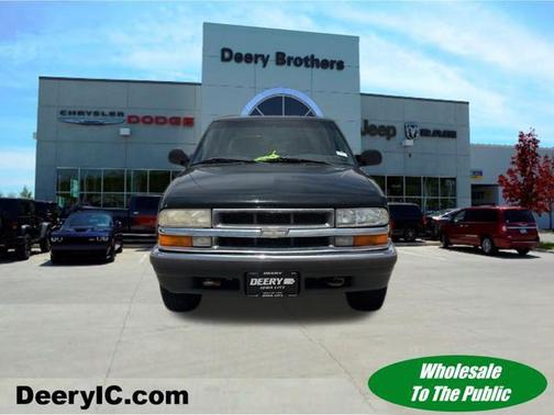 2002 Chevrolet S-10 Base