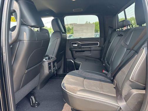 2025 RAM 2500 Laramie Crew Cab 4x4 6'4' Box